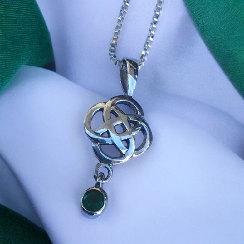 Classic Celtic Knot Pendant with Synthetic Green Emerald