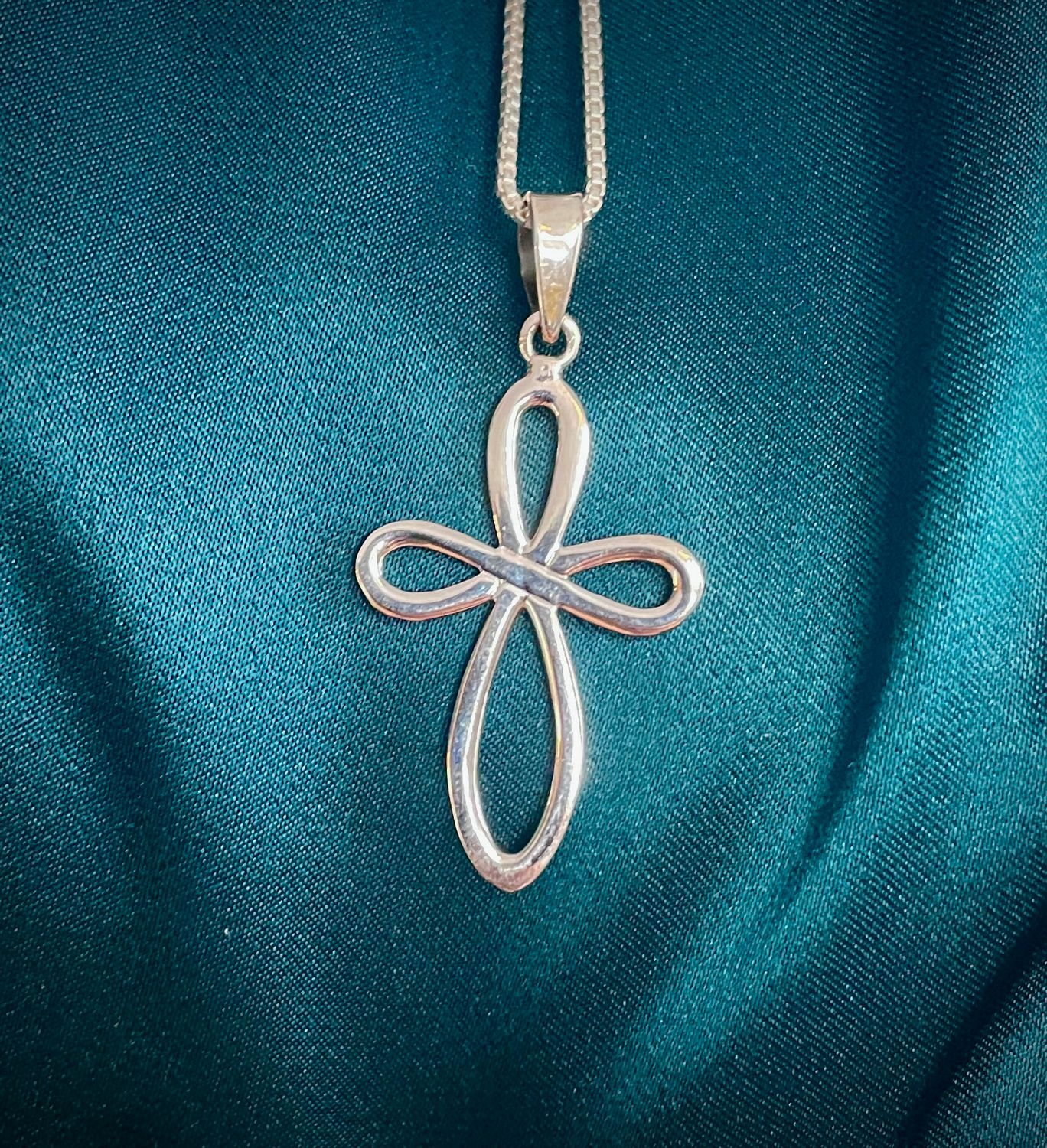 Celtic Knot Cross Pendant