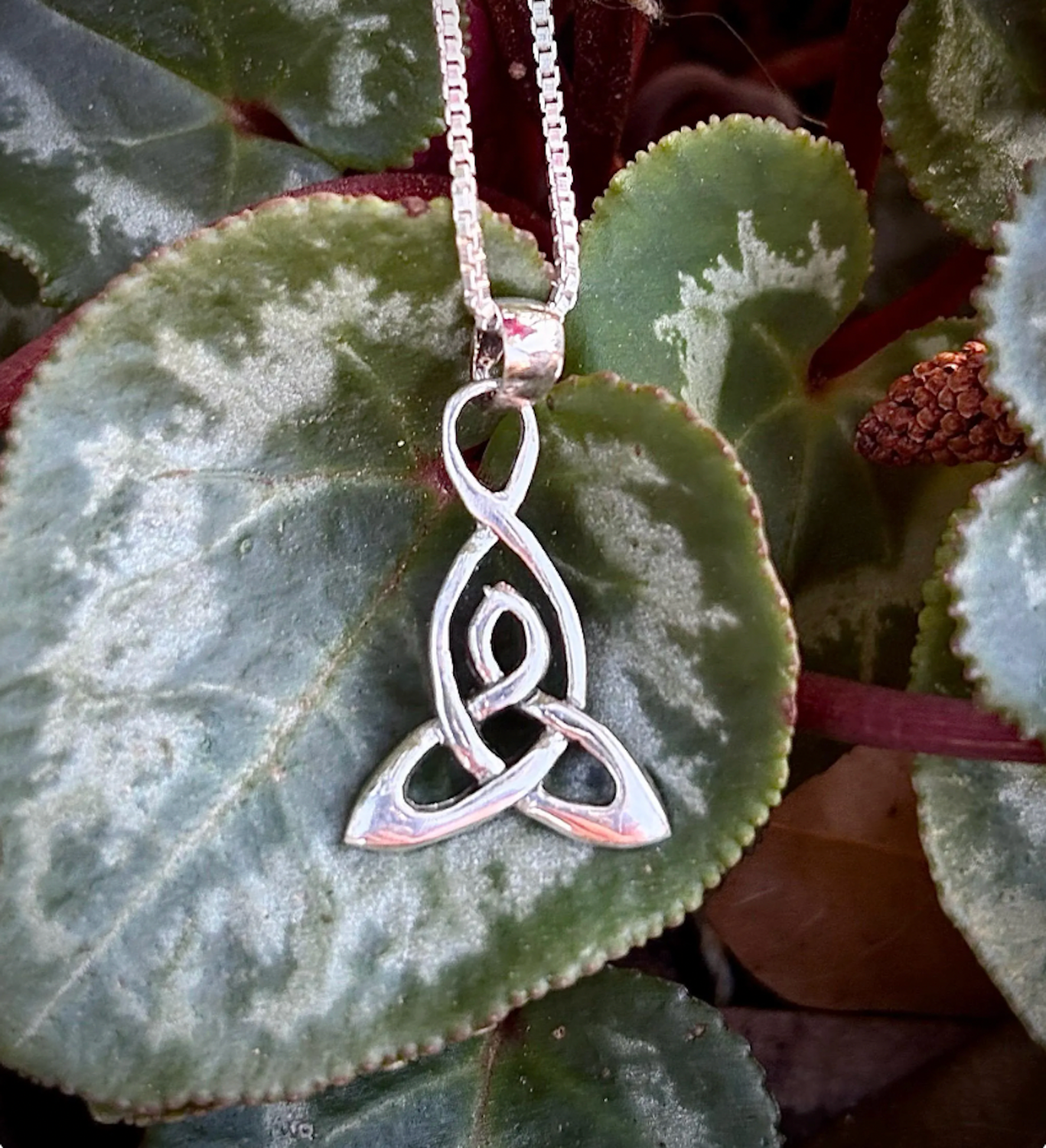 Motherhood Knot Pendant Sterling Silver Celtic Motherhood Trinity Knot Pendant Necklace on Leaf